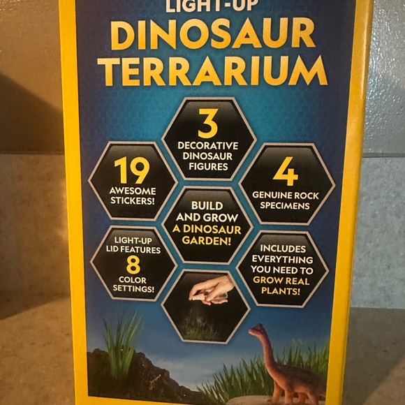 National Geographic Light-Up Dinosaur Terrarium - Picture 2 of 6